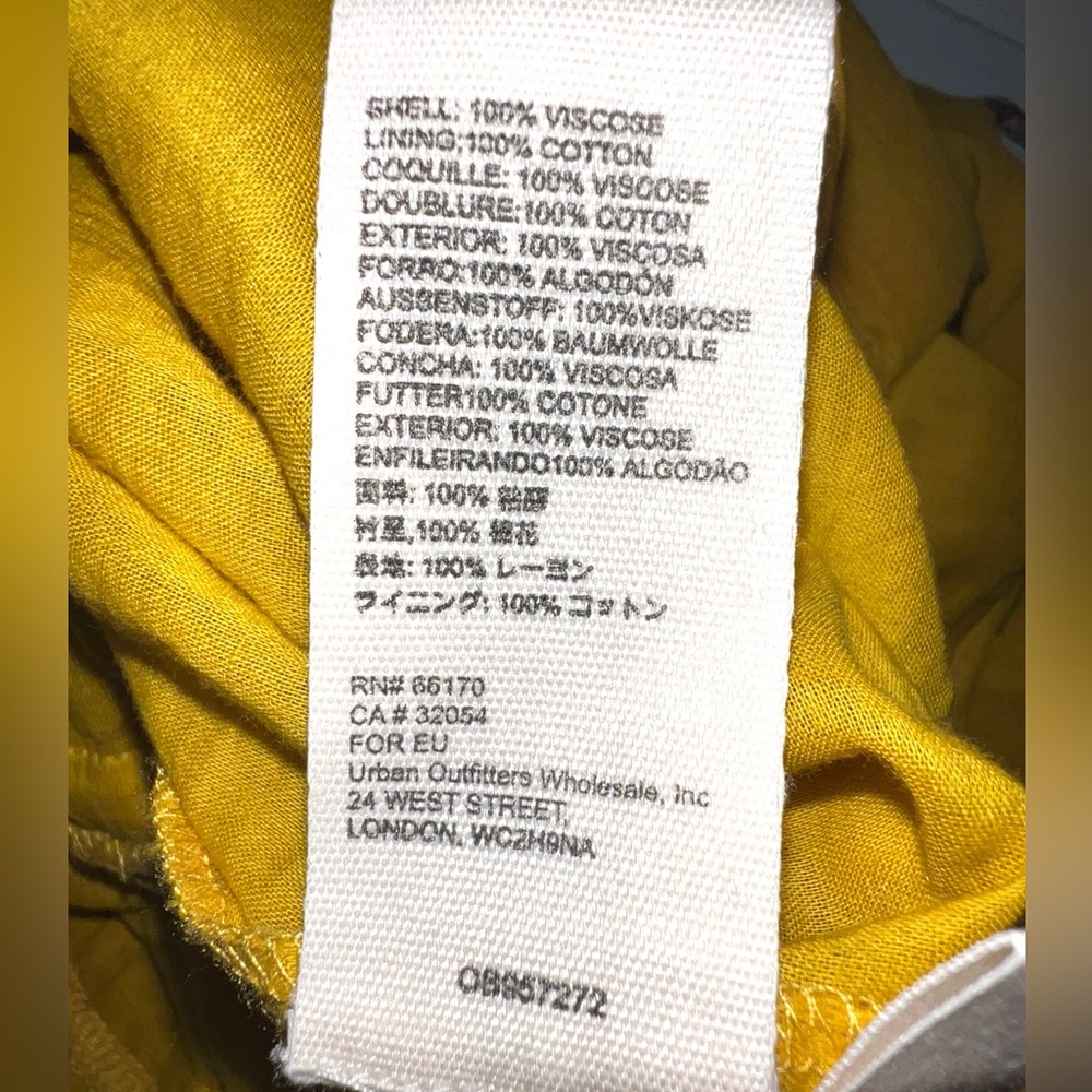 Free people - Georgia Yellow floral jumpsuit size XS( flaw) - Picture 16 of 16
